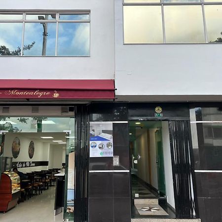 Aparta Hotel Montealegre Богота Екстериор снимка