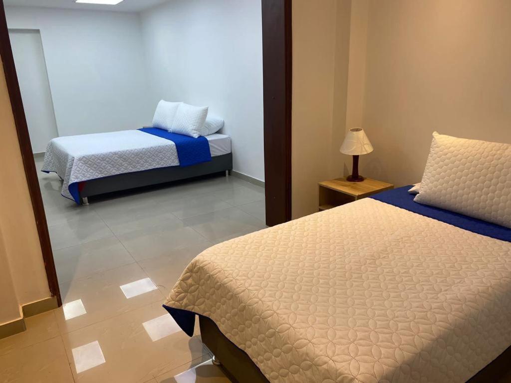 Aparta Hotel Montealegre Богота Екстериор снимка